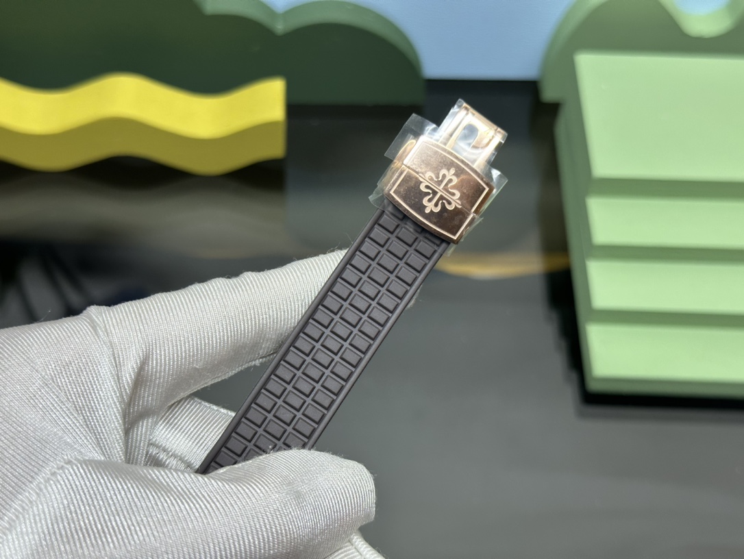 Deciphering PATEK PHILIPPE-5067A: Perfect Restoration and Swiss Quartz Precision - 图片 9