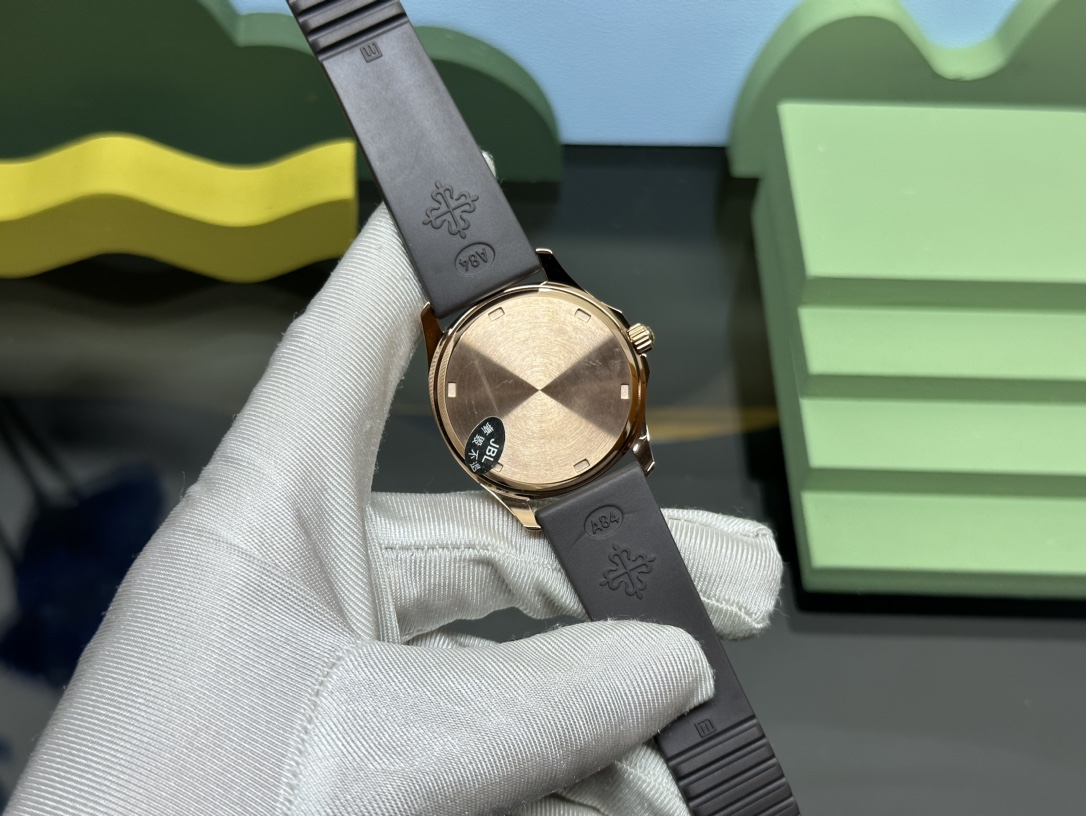 Deciphering PATEK PHILIPPE-5067A: Perfect Restoration and Swiss Quartz Precision - 图片 8