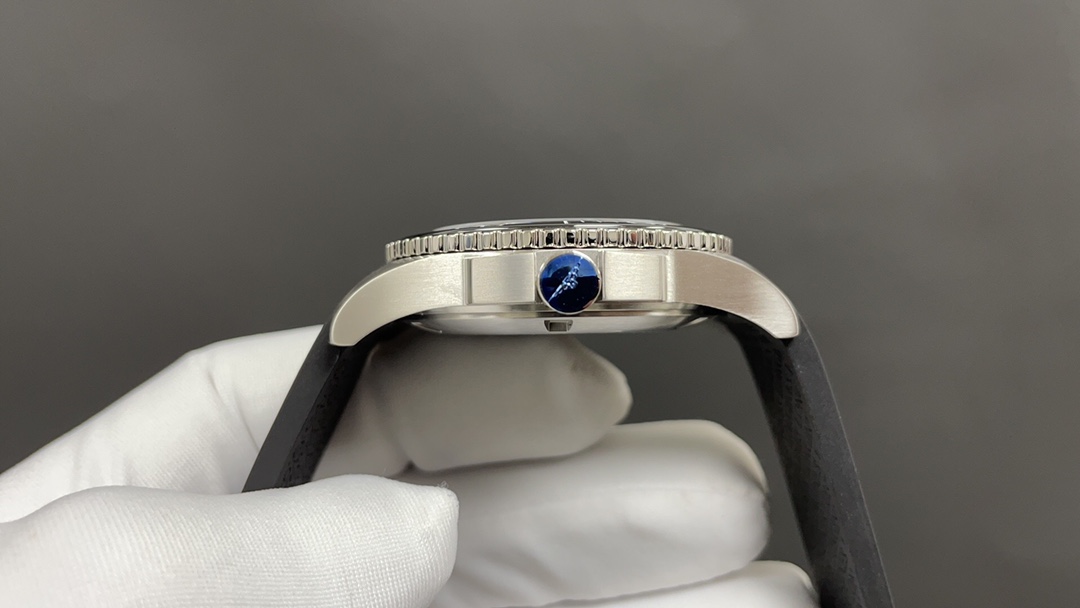 Longines 今日推荐 康卡斯 白壳黑面 41mm 2824机