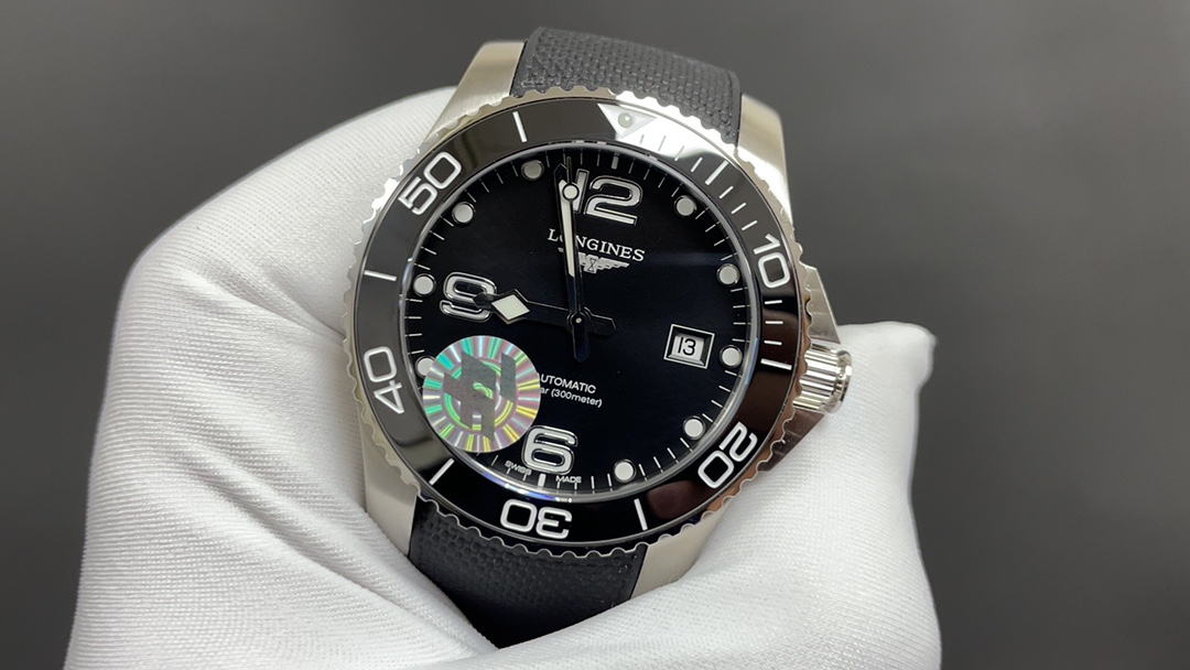 Longines 今日推荐 康卡斯 白壳黑面 41mm 2824机