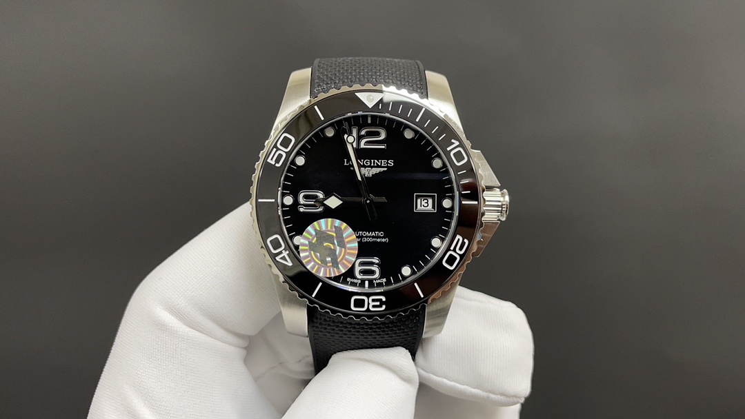Longines 今日推荐 康卡斯 白壳黑面 41mm 2824机