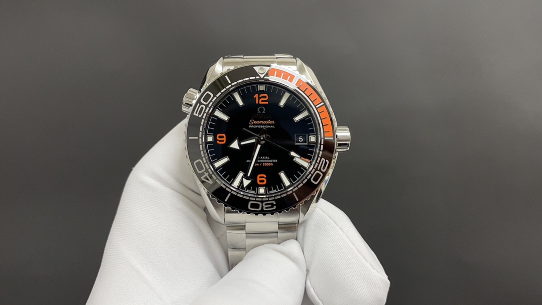 Omega 今日推荐 四分之一橙 43.5mm 8900机