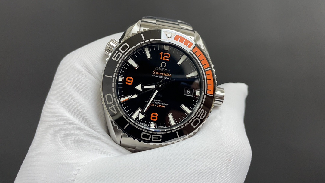 Omega 今日推荐 四分之一橙 43.5mm 8900机