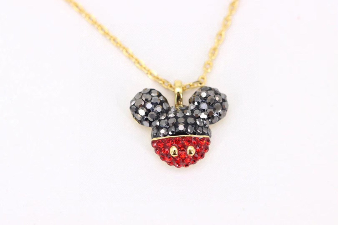  Swarovski 施华洛世奇金色米奇老鼠 锁骨项链这款标志性米奇老鼠造型，将勾起您不少美好的童年回忆