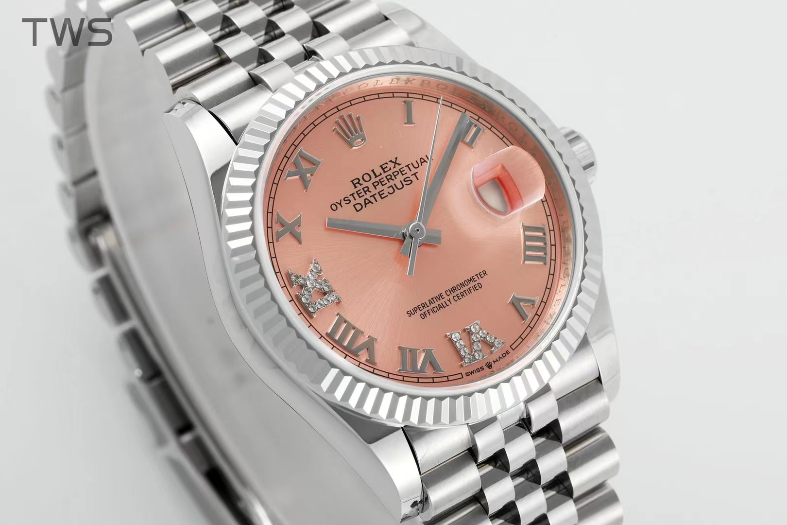 NO:143247,TWS new 36Mm log women's watch, case size 36Mm, using 18k white gold, paired with sapphire mirror, and movement, precise and effective, new double-headed grain, strap with concealed folding crown buckle, fits the wrist, elegant and elegant. TW produces must be a boutique,19860909TWS新品 36Mm日志女装腕表,表壳尺寸36Mm 采用18k白金 , 搭配蓝宝石镜面 ,搭配机芯 精准有效,新款双头粒 ,表带搭配隐蔽式摺叠皇冠带扣,贴合手腕 优雅且气质. TW出品 必属精品,,Watch