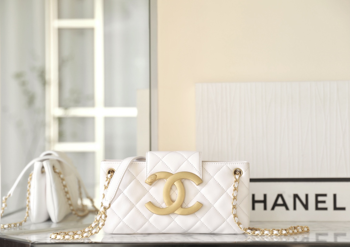 Chanel Crossbody & Shoulder Bags White Vintage Gold Lambskin Sheepskin Spring Collection Baguette