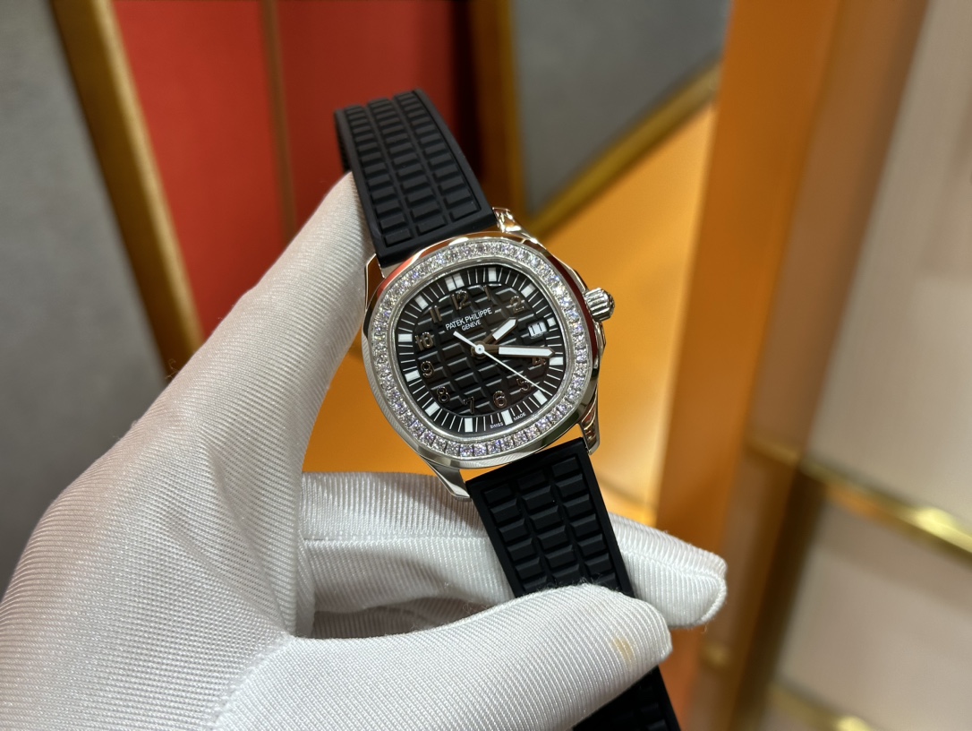 Peeta Emerald 5067A Stone Female Watch Review: Perfect Patek Philippe Clone. - 图片 2