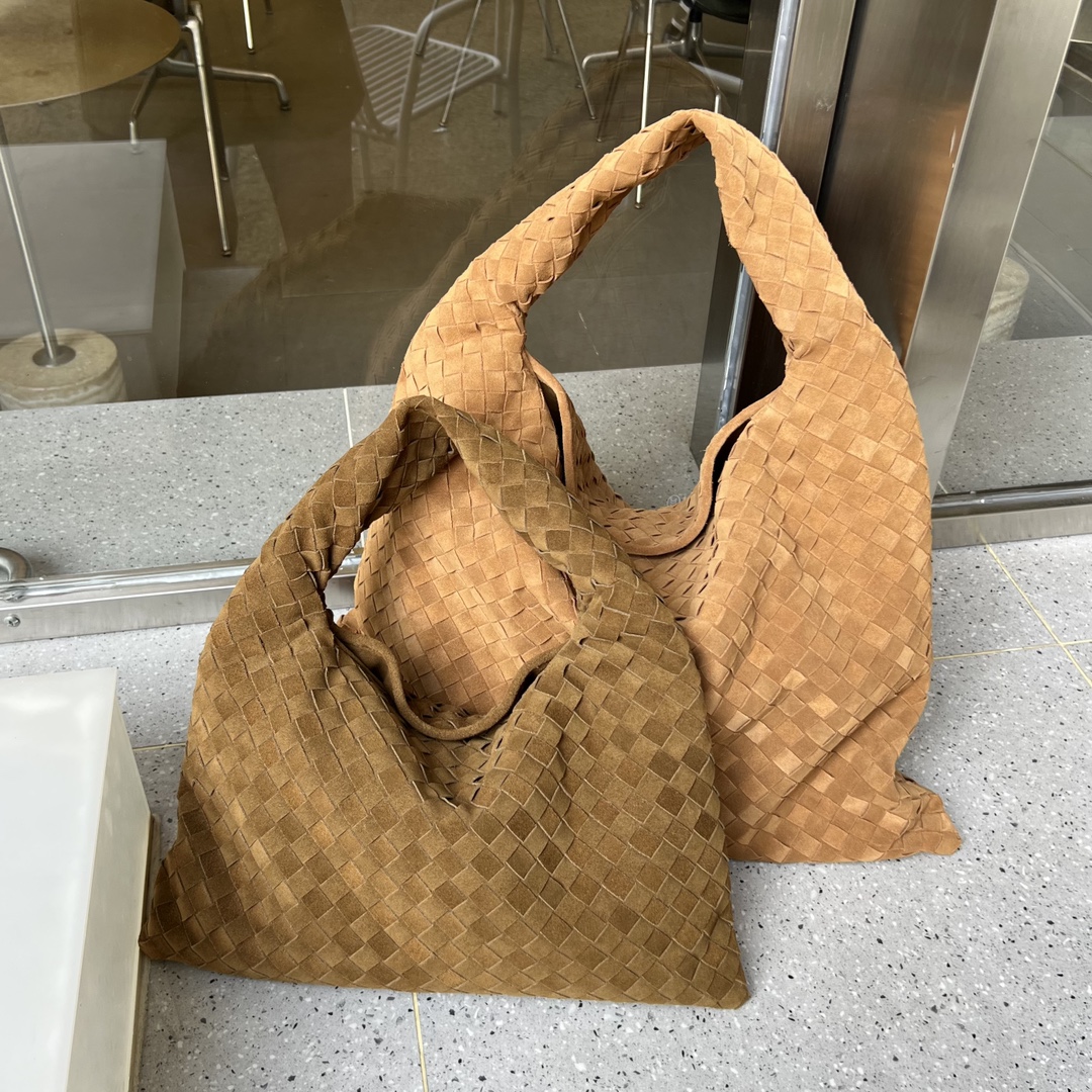 Bottega Veneta BV real shot comparison under natural light