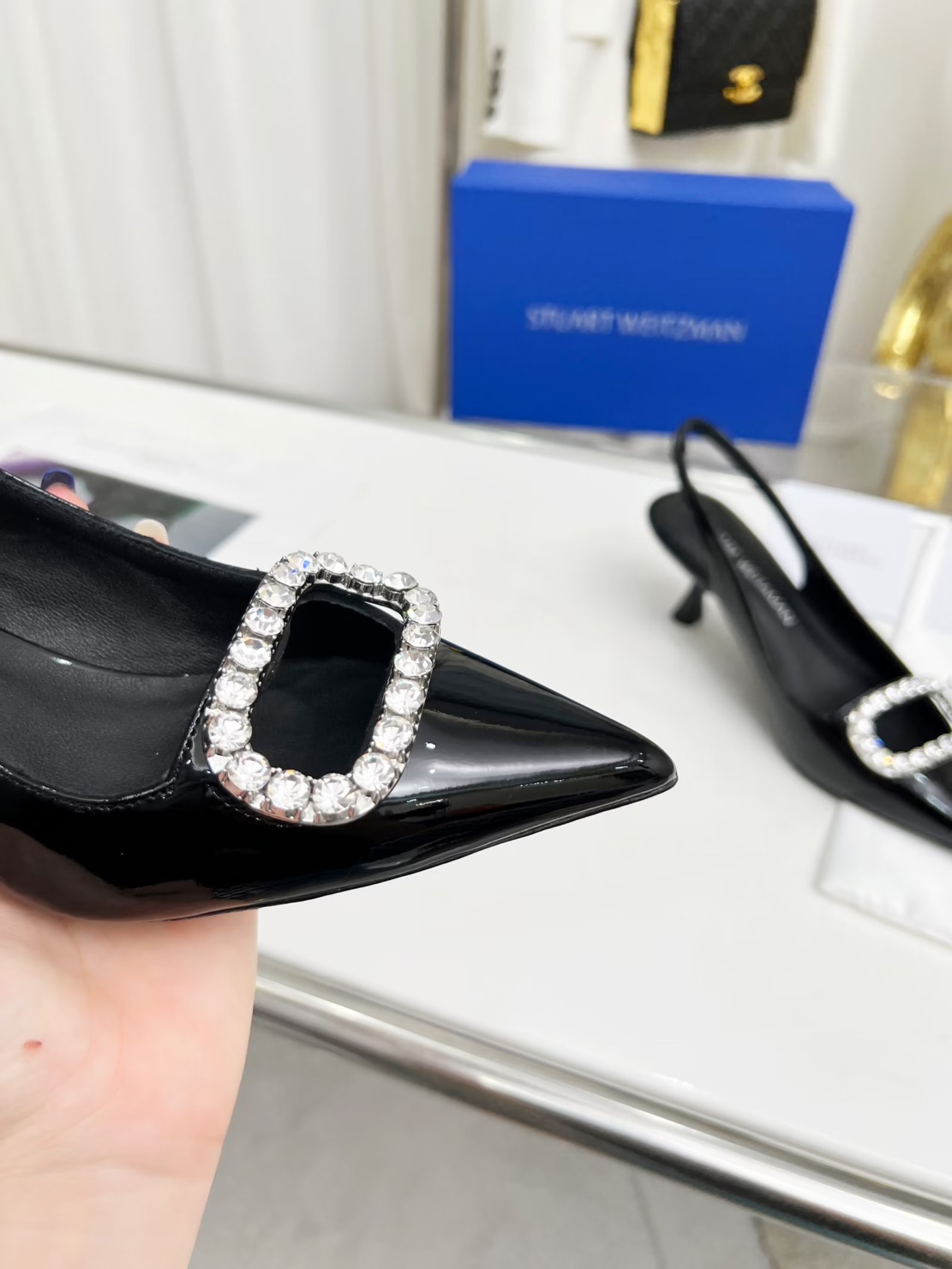 Stuart Weitzman E.M. Pointy Water Drill Heels: $550, Leather, Silver, 5.5cm High - 图片 9