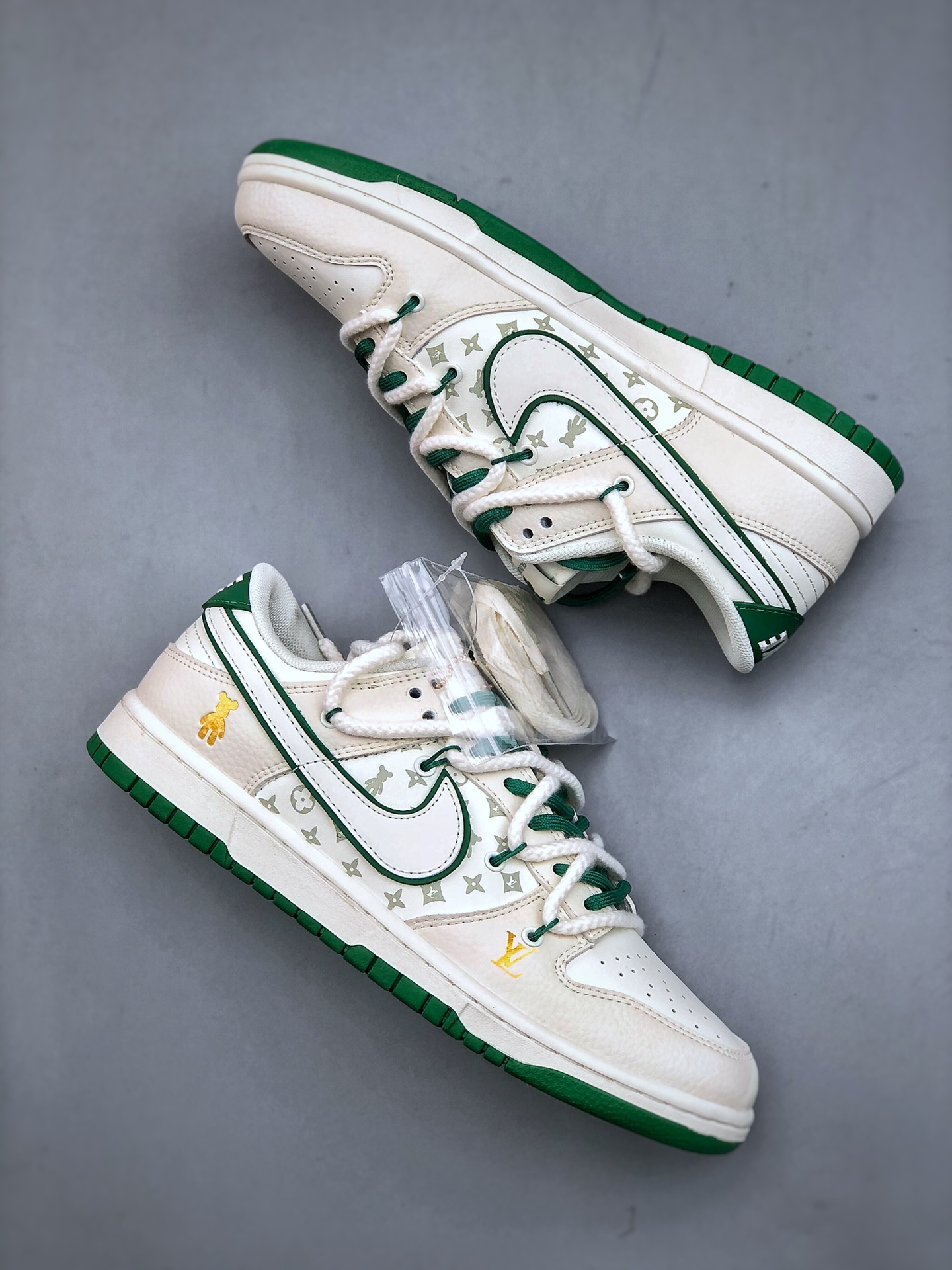 Nike SB Dunk Low x Louis Vuitton White Green Sneakers Size 36-45 10 i1704936893 2347 8