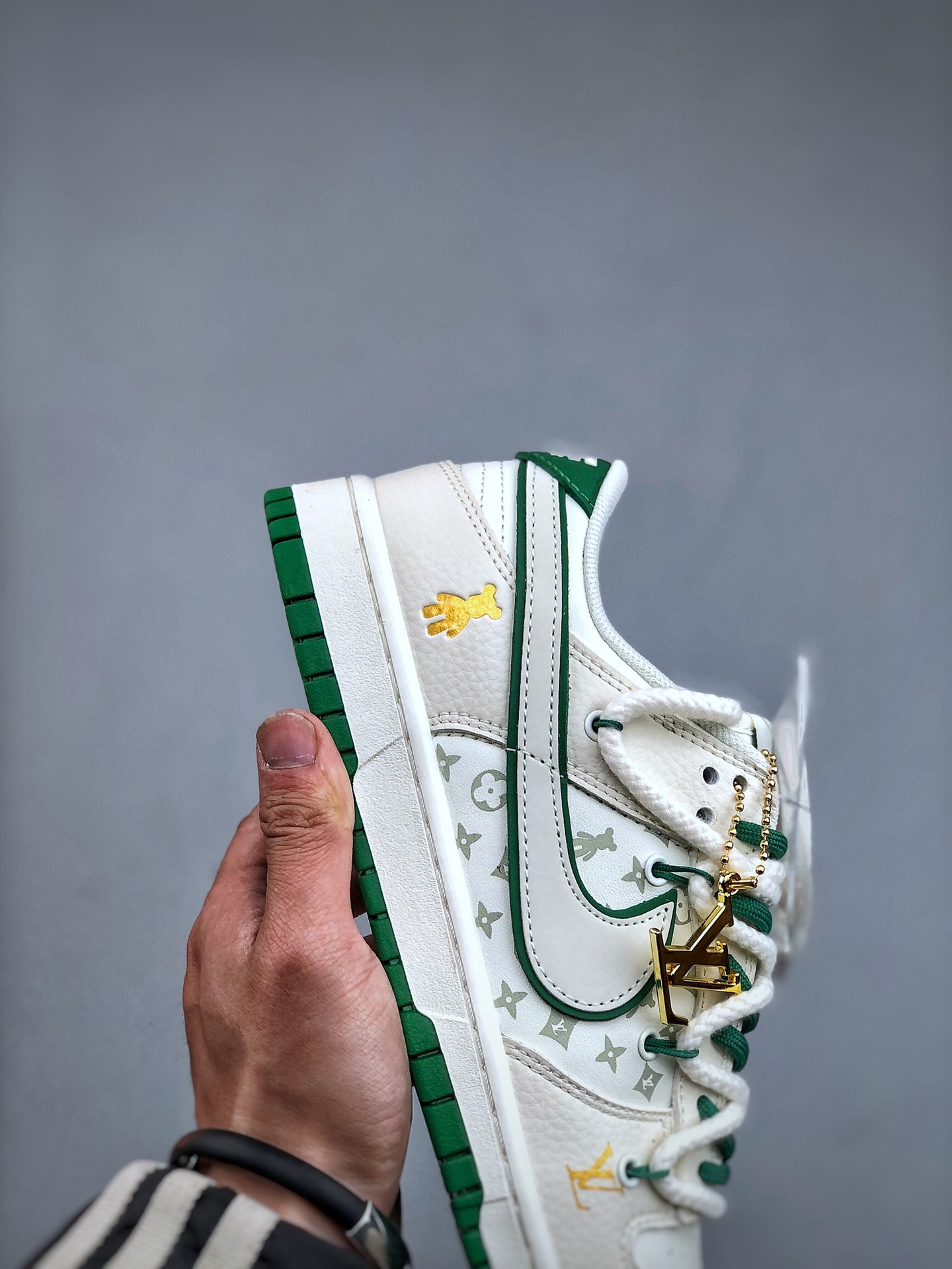Nike SB Dunk Low x Louis Vuitton White Green Sneakers Size 36-45 7 i1704936893 9408 5