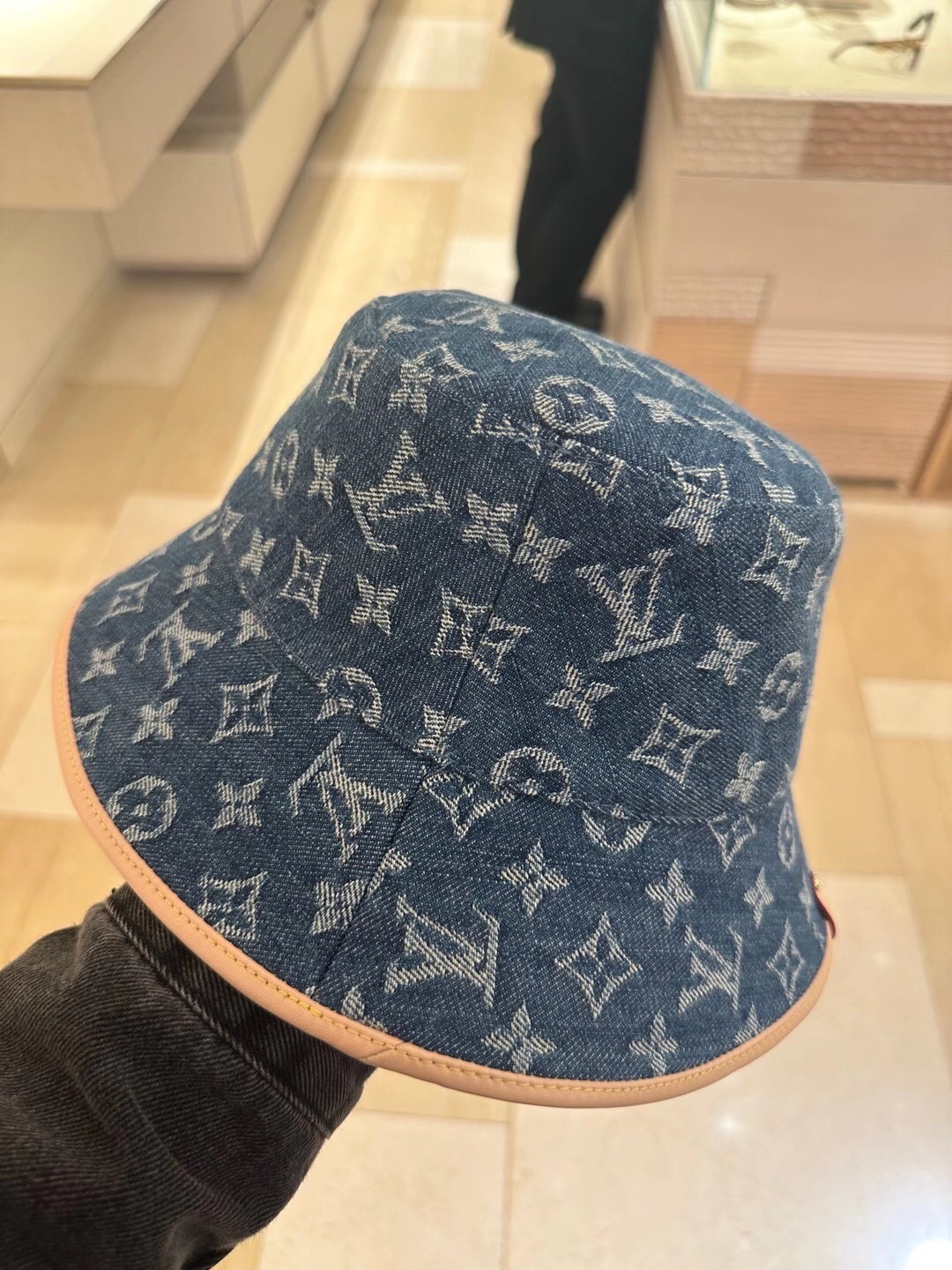 Louis Vuitton LV official sale of denim hat zp available