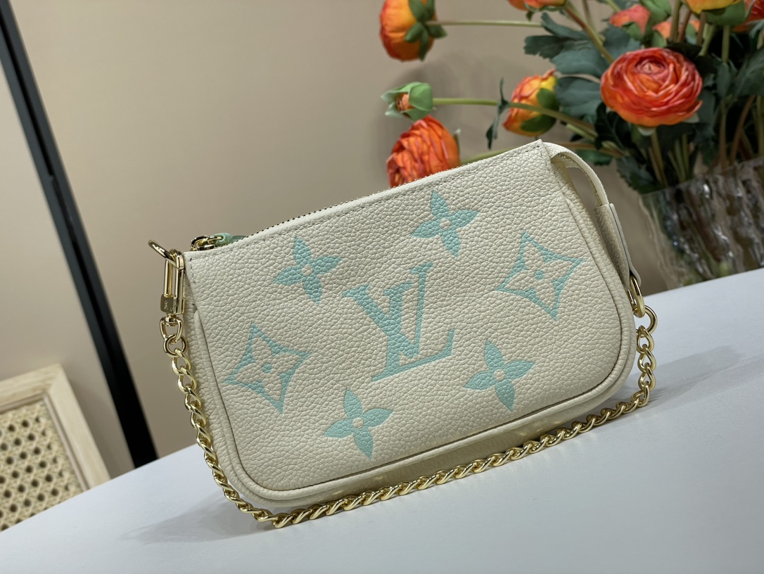Louis Vuitton New for Spring Festival LV MINI POCHETTE ACCESSORIES m80732 58009 white/green (milky way)