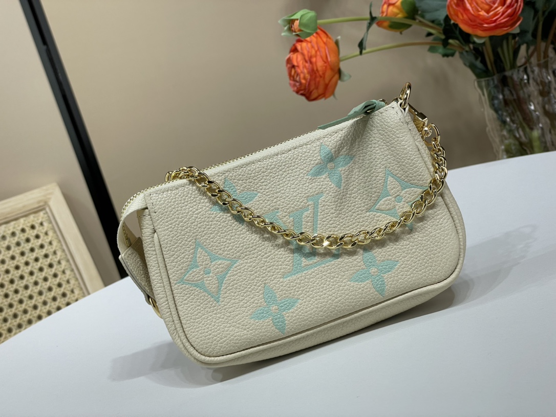 Louis Vuitton New for Spring Festival LV MINI POCHETTE ACCESSORIES m80732 58009 white/green (milky way)