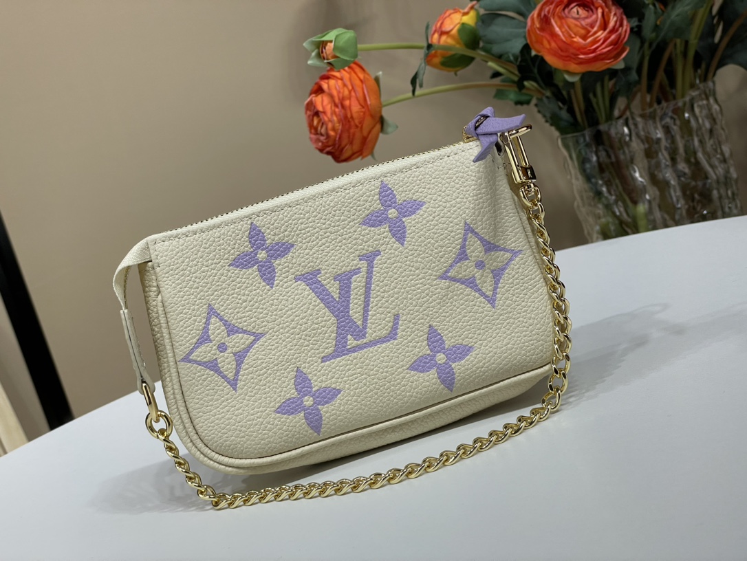 Louis Vuitton New for Spring Festival LV MINI POCHETTE ACCESSORIES m80732 58009 white/purple (milky way)
