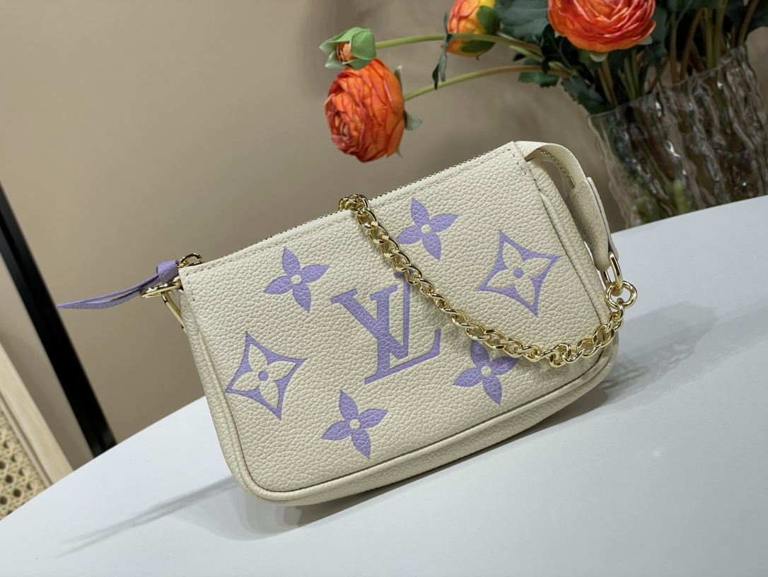 Louis Vuitton New for Spring Festival LV MINI POCHETTE ACCESSORIES m80732 58009 white/purple (milky way)