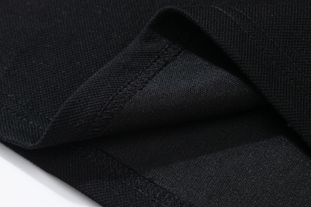 Fashionable Black and White Section H-C A210 Tops with Multiple Sizes Available - 图片 9