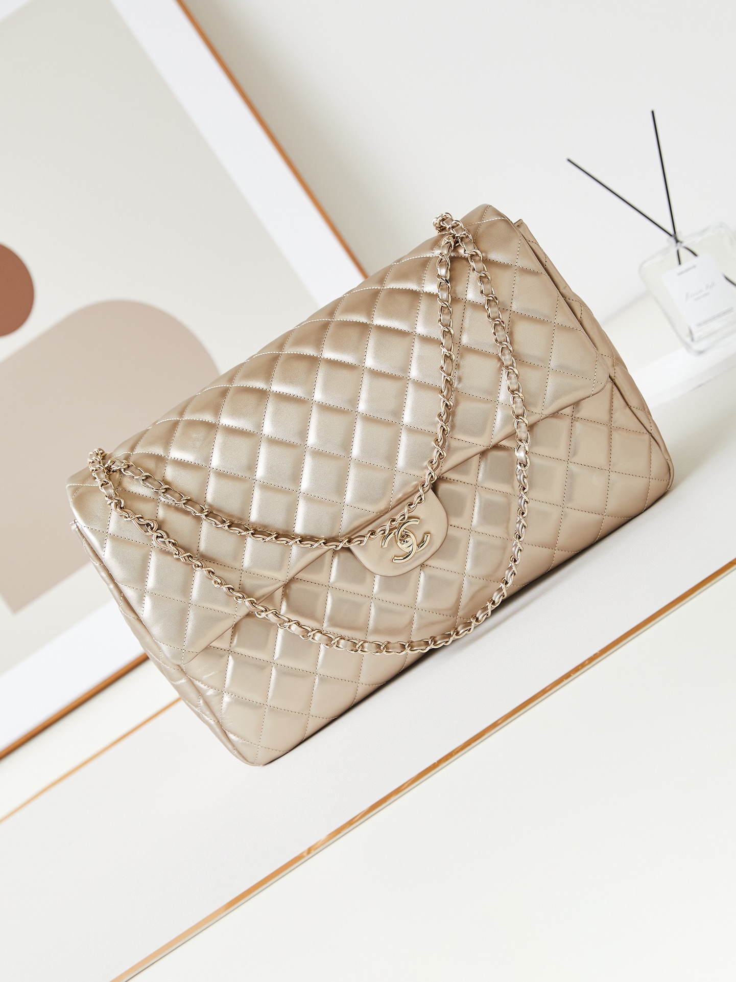 Alaïa Classic Handcrafted Luxury Leather Shoulder Bag Ref