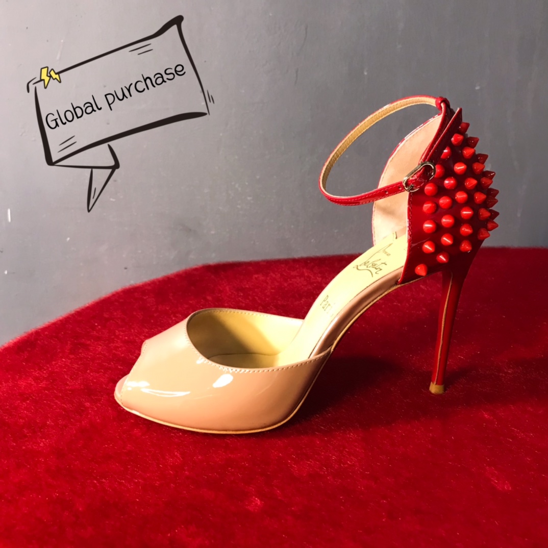 NO:100116,High-end customized spring and summer classic model H10Cm size 34-42, leather big sole. 9050- nude qi leather red qi, red rivets, outer water table, standard European code Reference:9050- Color:nude/red Material:patent Lining:red goat leather Heel height:10Cm Sole:leather sole Size:EUR 34-42 (US 4-11):,,christian louboutin,Leather soles19860909高端订制春夏精典款 H10Cm尺码34-42码,真皮大底.9050一裸柒皮红柒,红色铆钉,外水台, 标准欧码 Reference:9050- Color:nude/red Material:patent Lining:red goat leather Heel heigh:10Cm Sole:leather sole Size:EUR 34－42（US 4一11) :,,christian louboutin,Leather soles,Women's Shoes