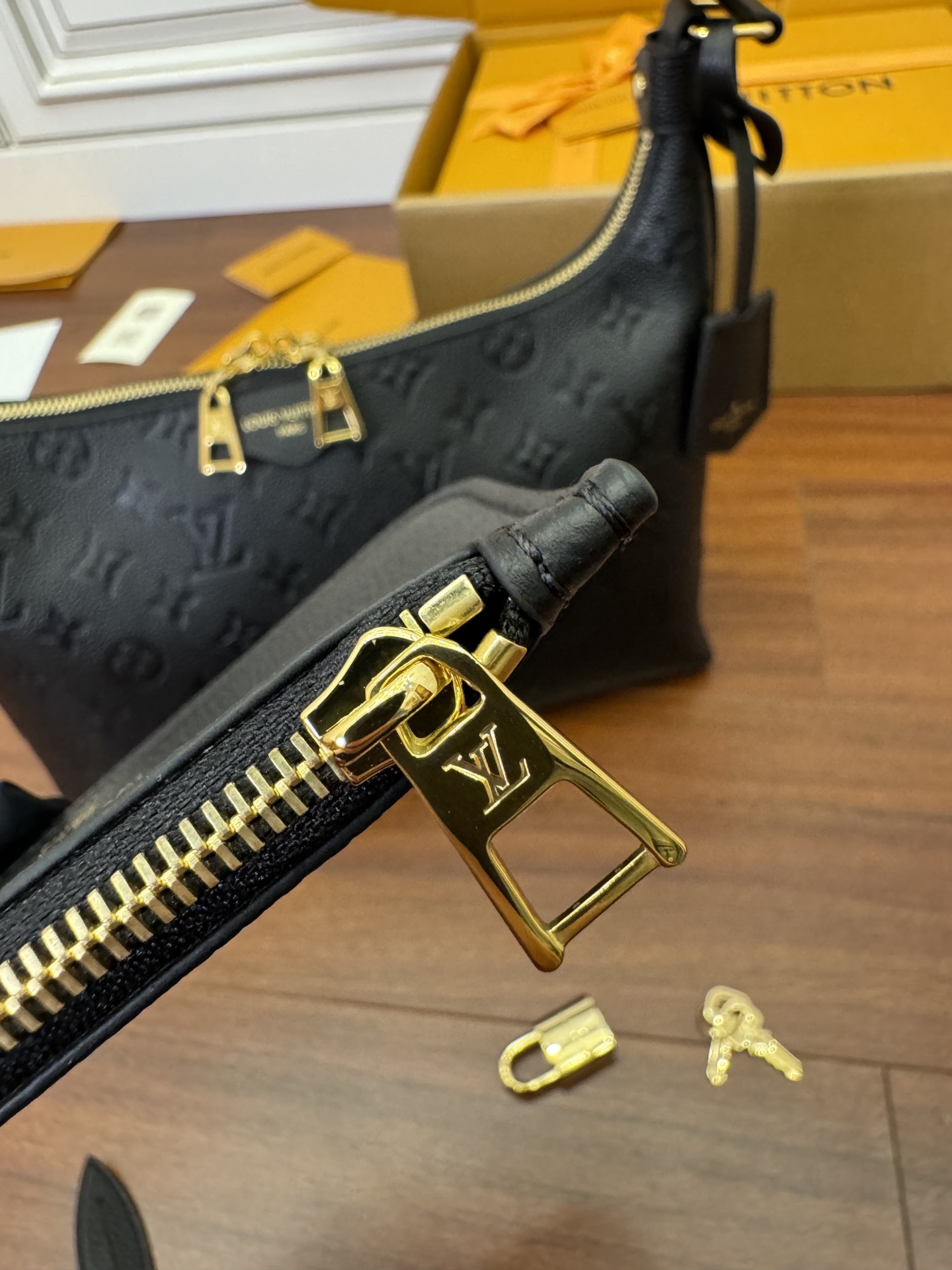 独家首发型号特正版M46610品质全面再次升级专柜同步电子芯片内码新礼盒礼品袋保护纸铜版电子标签合格证皮