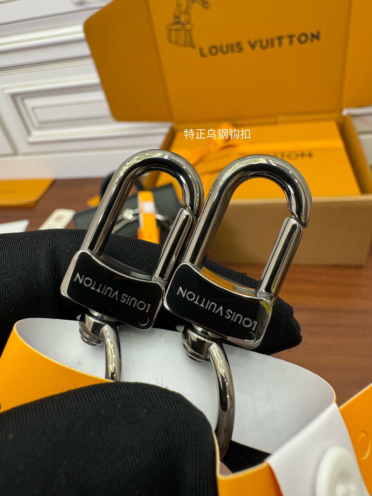 独家首发型号特正版M82774品质全面再次升级专柜同步电子芯片内码新礼盒礼品袋保护纸铜版电子标签合格证皮