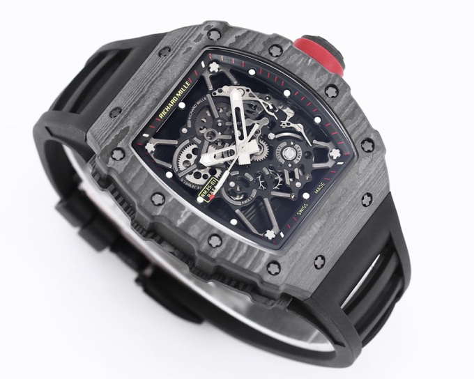 NO:641280,『New Factory-NEW Factory』[Ceiling] RICHARD MILLE Richard Mille RM 35-01 RAFAEL NADAL carbon fiber watch - as a ticket for billionaires (get a pair of cloth straps) 1 movement The highest version of the movement currently on the market, exclusively developed original RMUL3 hollow integrated movement, white sapphire shock absorber, after long-term testing, the stability is quite high, the movement is polished in place, (original synchronization) 2 Case imported NTT  It is a lightweight watch made of original textured carbon fiber, weighing only 50g. The inner tank and watch cover steel parts are made of titanium alloy and CNC high-precision machining, so that the watch case fits perfectly and seamlessly!  Truly original and authentic details. 3 Dial: The hollow dial with the classic black and red track inner shadow shows the unique charm of the watch. 4: The watch mirror is made of high-curved sapphire mirror and double-sided electroplated high-permeability film, which has an anti-glare effect, clear and exquisite. 5: The choice of natural rubber strap and woven Velcro strap,  6: Titanium alloy folding clasp, original mold opening, clear and three-dimensional engraving, perfectly restoring the original shape, the spring leaf is also made of titanium metal, the elastic effect is better and more durable 7: The screws are all made of titanium metal plating dark gray process, synchronizing the original effect. 'NEW Factory' achieves new breakthroughs and treats watch lovers with 'heart'!  ,19860909『新厂-NEW Factory』【天花板】RICHARD MILLE理查德米勒RM 35-01 RAFAEL NADAL碳纤维腕表——作为亿万富豪的入场劵（送一副布带） 1机芯目前市场最高版本机芯,独家研发原装RMUL3镂空一体机芯、白宝石避震器、经过长期测试,稳定性相当高,机芯打磨到位,（原装同步） 2表壳进口NTT 原装纹路碳纤维打造、轻量 级表款,克重仅 50g、内胆与表盖钢件采用钛 合金材料、CNC 高精密加工、使表壳配合完美 无缝隙！真正做到原装正品细节. 3表盘:镂空表盘搭配经典黑红赛道内影展现腕 表独有魅力 4:表镜采用高弧度蓝宝石镜面双,并采用双面电镀高透膜,具有防眩效果,清晰而精致. 5:表带天然橡胶表带与编制魔术贴表带选 择、 6:表扣钛合金折叠表扣,原装开模,刻字清晰立体,完美还原正品形状,弹簧片同样采用钛金属,弹性效果更好更持久 7:螺丝全部采用钛金属电镀深灰色工艺,同步原装效果 『新厂-NEW Factory』实现新突破,用“心”对待腕表爱好者！,,Watch