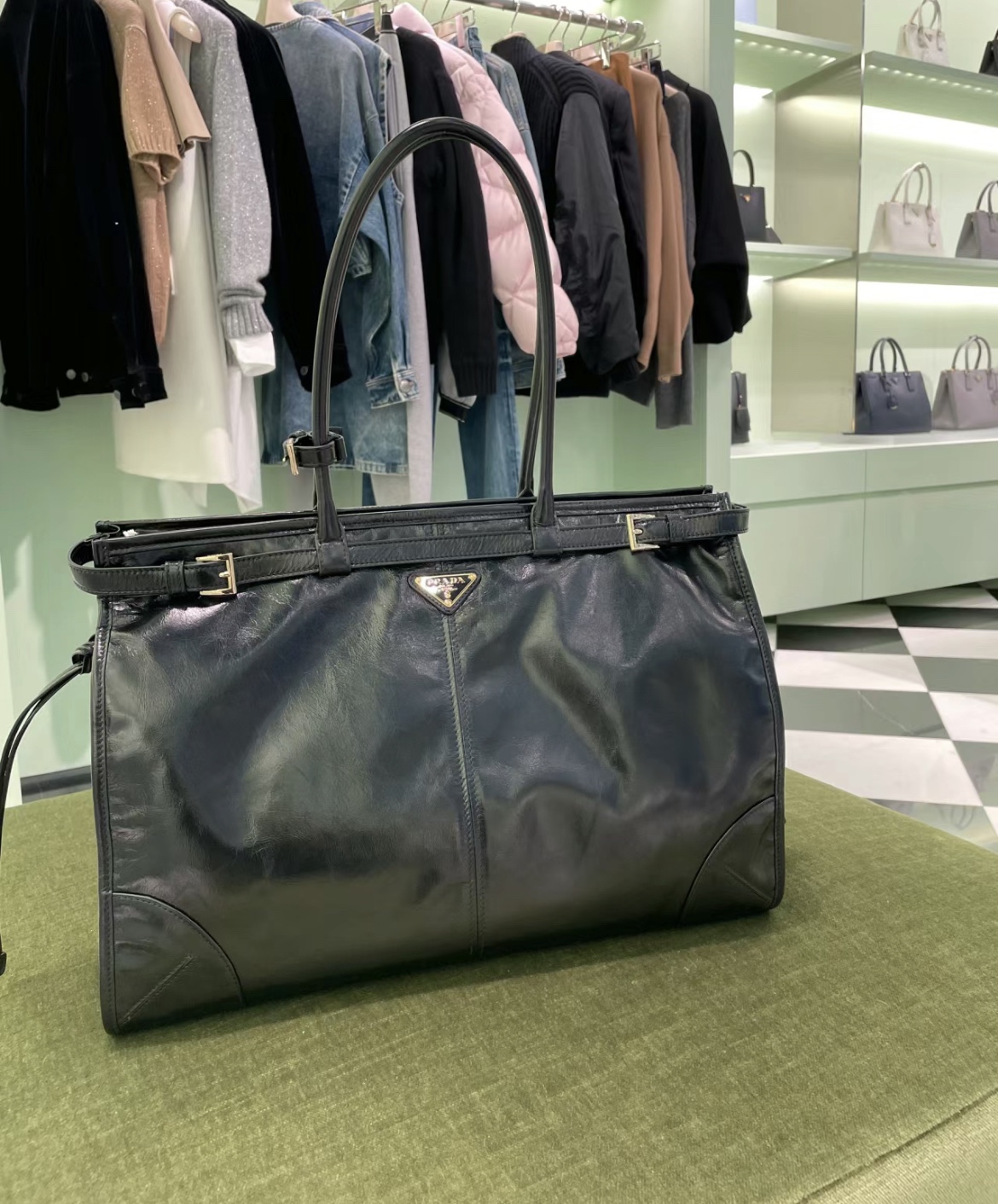 Prada Upper body picture