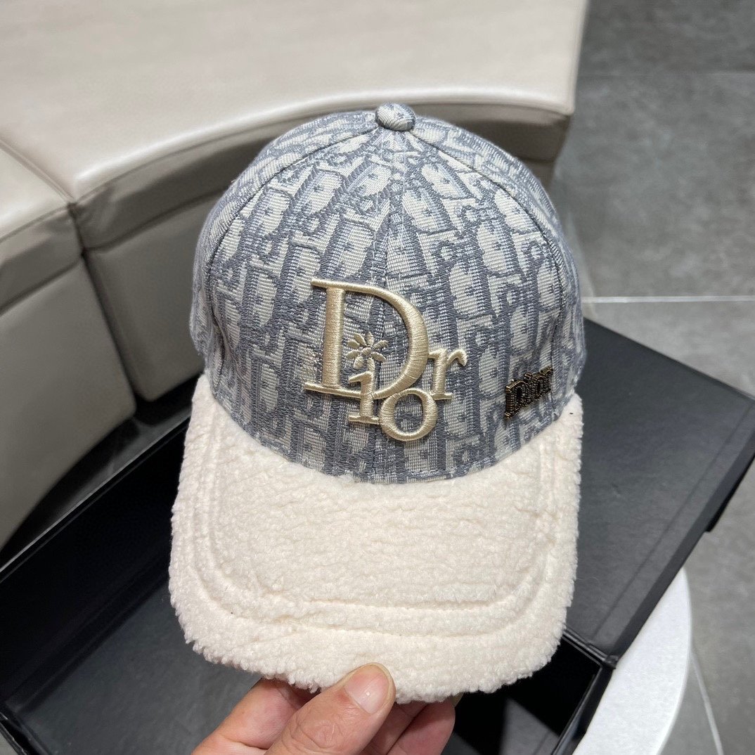 Dior迪奥经典款原单棒球帽精致純也格调很有感觉很酷很时尚专柜断货热门质量超赞