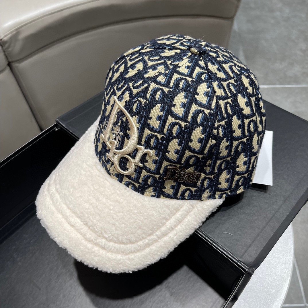 Dior迪奥经典款原单棒球帽精致純也格调很有感觉很酷很时尚专柜断货热门质量超赞