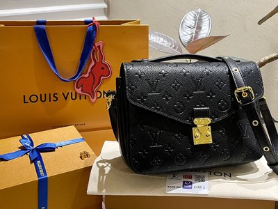 Louis Vuitton Handbags Messenger Bags Cowhide PVC M40780