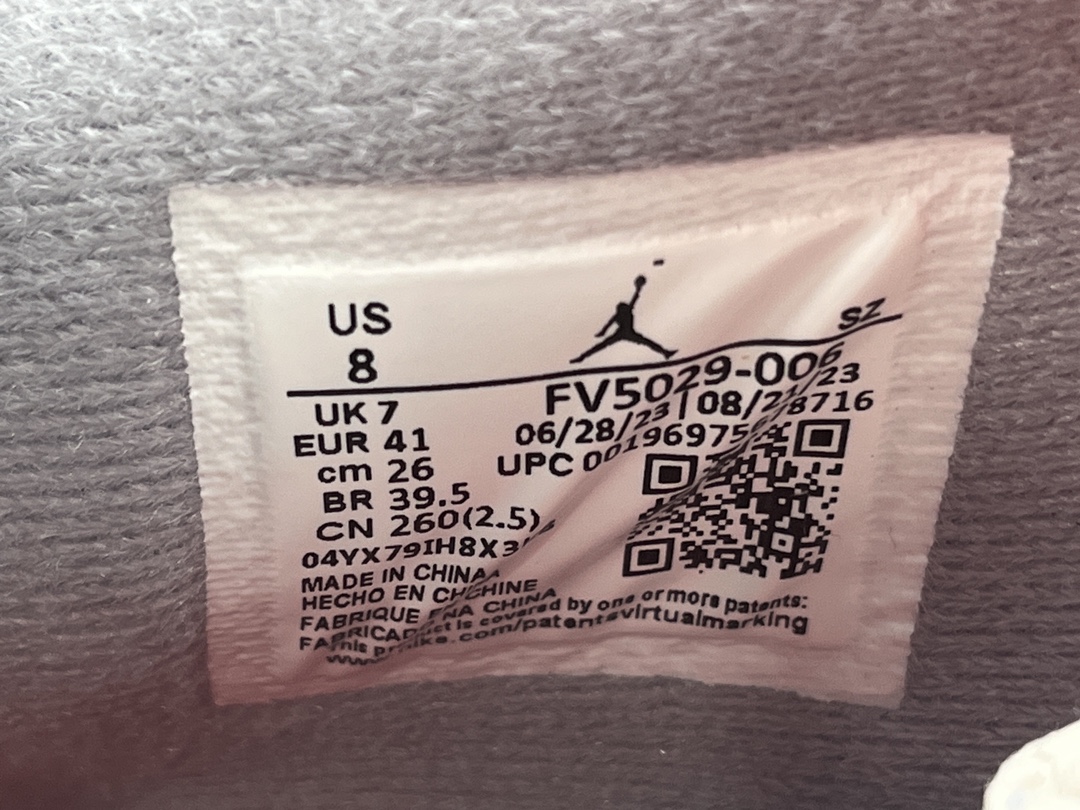 
【OG版：乔4】黑红 2024年版Jordan Air Jordan 4 Bred Reimagine
