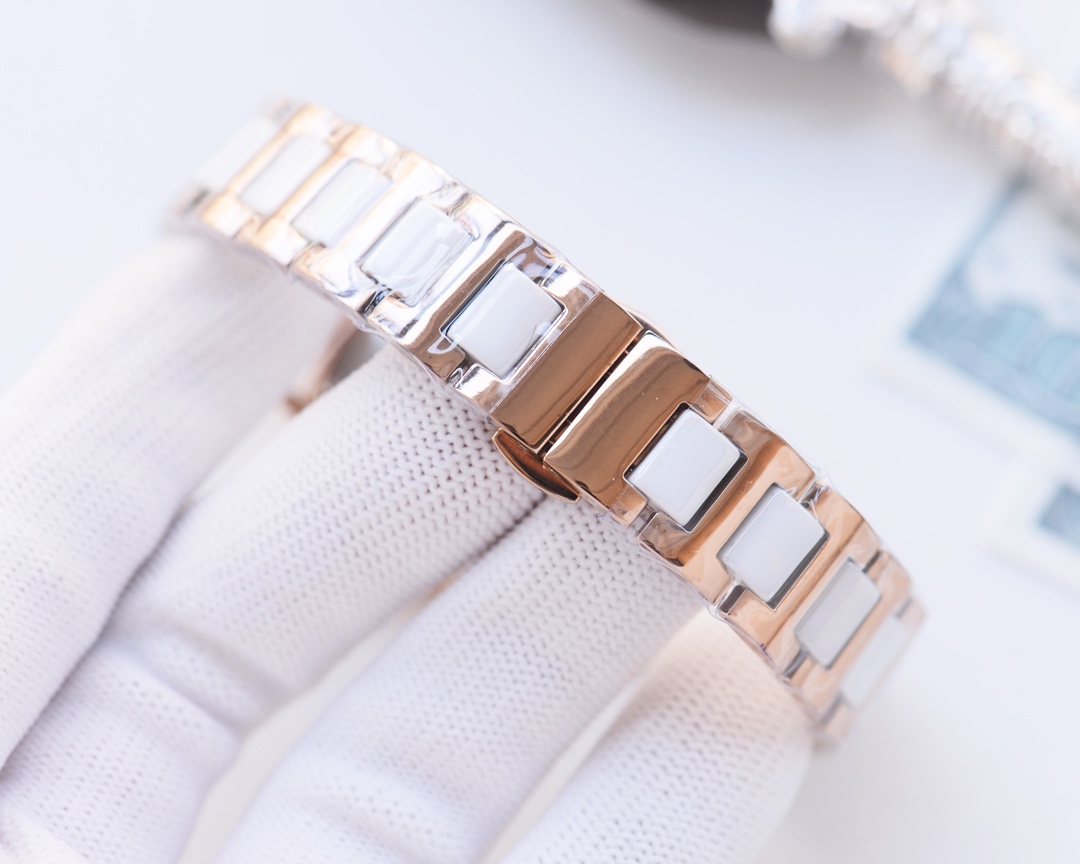 Omega-OMEGA Couple’s Wristwatch: White & Gold Shell, Steel & Ceramic Belt - 图片 8