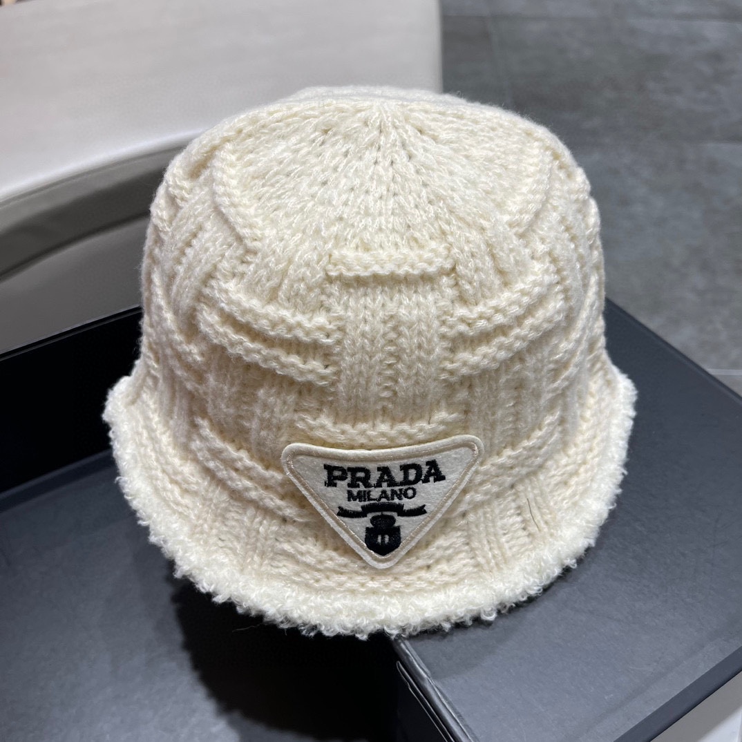 PRADA普拉达2023秋冬新款针线渔夫帽韩版设计多巴胺穿搭必备