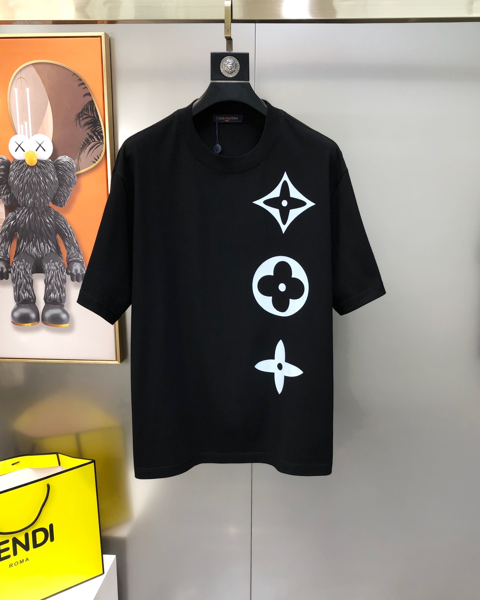   LV 路易威登2025春夏新款原单男士圆领短袖T恤 🔥专柜同步售卖 ✨✨高端品质 高版本 OS版型阔