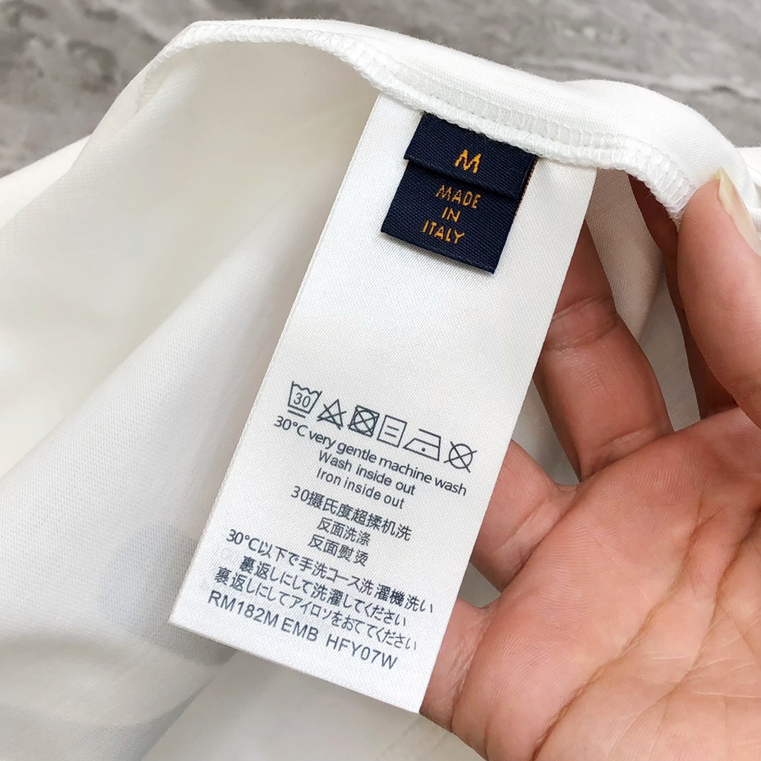   LV 路易威登2025春夏新款原单男士圆领短袖T恤 🔥专柜同步售卖 ✨✨高端品质 高版本 OS版型阔