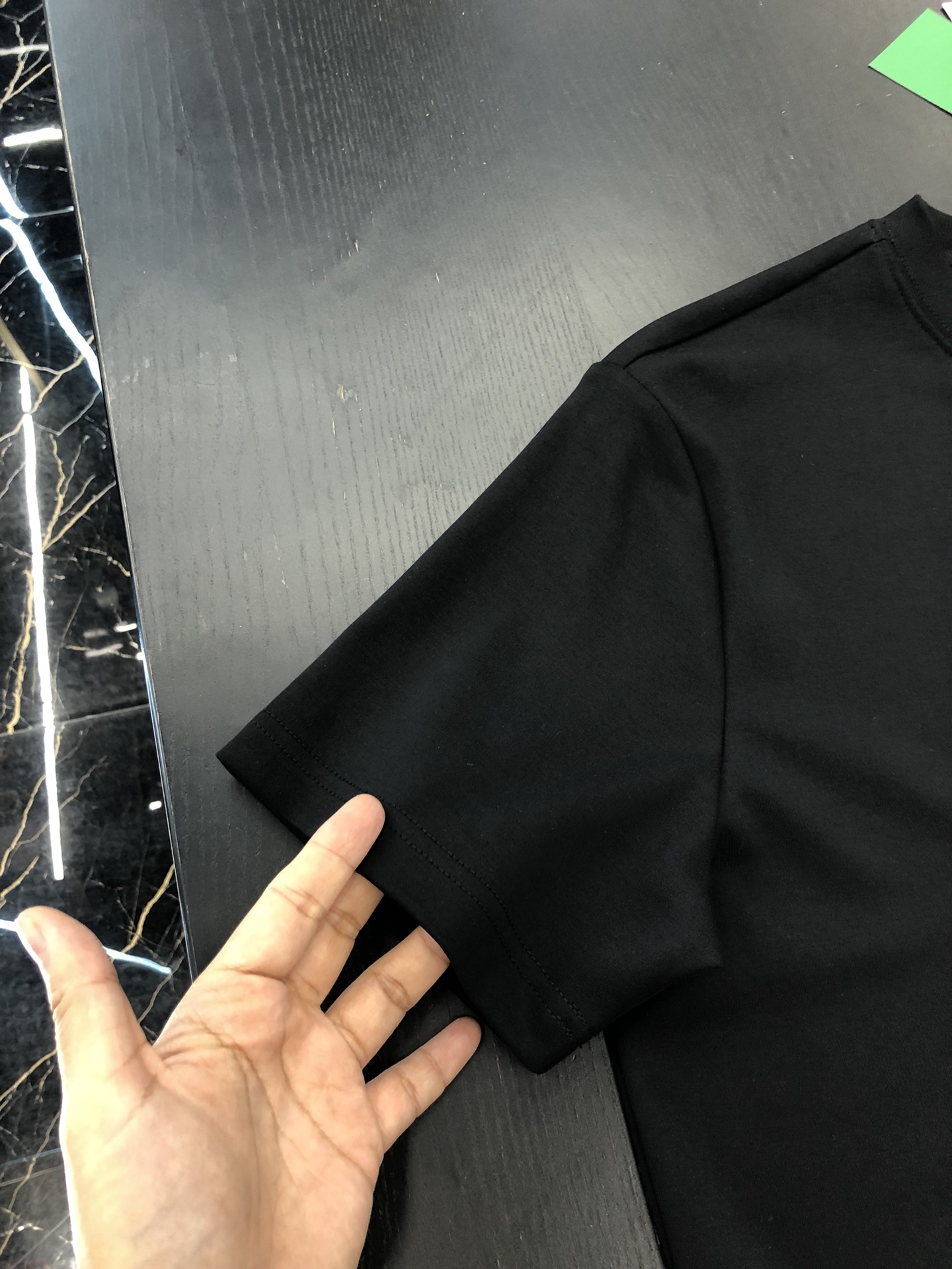 Zenium Black T-shirt: Japanese master Takada’s tiger embroidery, quality comfort in classic style. - 图片 6