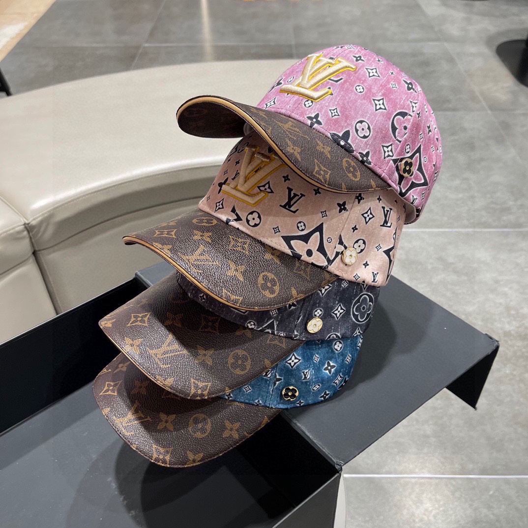 NO:189908,LV (Louis Vuitton) new original single baseball cap, 1:1 mold customization for counter, original canvas   top layer of cowhide, light and breathable!  Excellent quality, base head circumference 56, patch adjustable. Hats Fisherman's hat Baseball hat Knit hat, hat, louis vuitton, louis vuitton, espadrilles, cowhide, hats19860909LV(路易威登)新款原单棒球帽, 专柜1:1开模订制,原版帆布料 头层牛皮,轻盈透气！质量超赞,基础头围56,贴片可调节.帽子渔夫帽棒球帽针织帽,帽子,louis vuitton,louis vuitton,espadrilles,cowhide,hats,hat