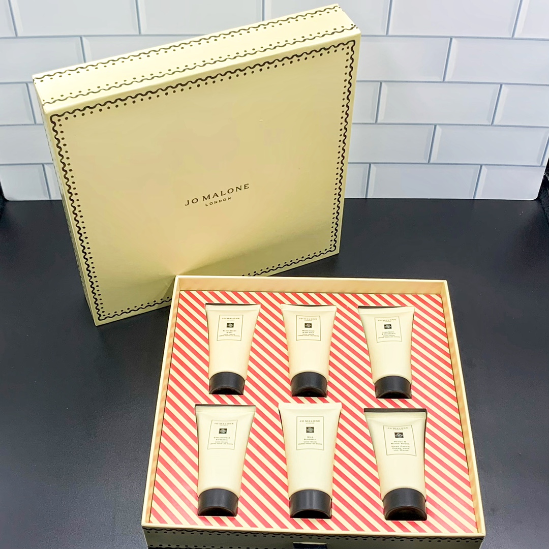 路易威登 Louis Vuitton 高定典藏名品高定成衣时装外套连衣裙衬衫T恤 #62AEFB0F 4