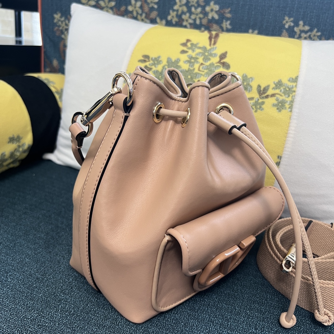 [Valentino Women