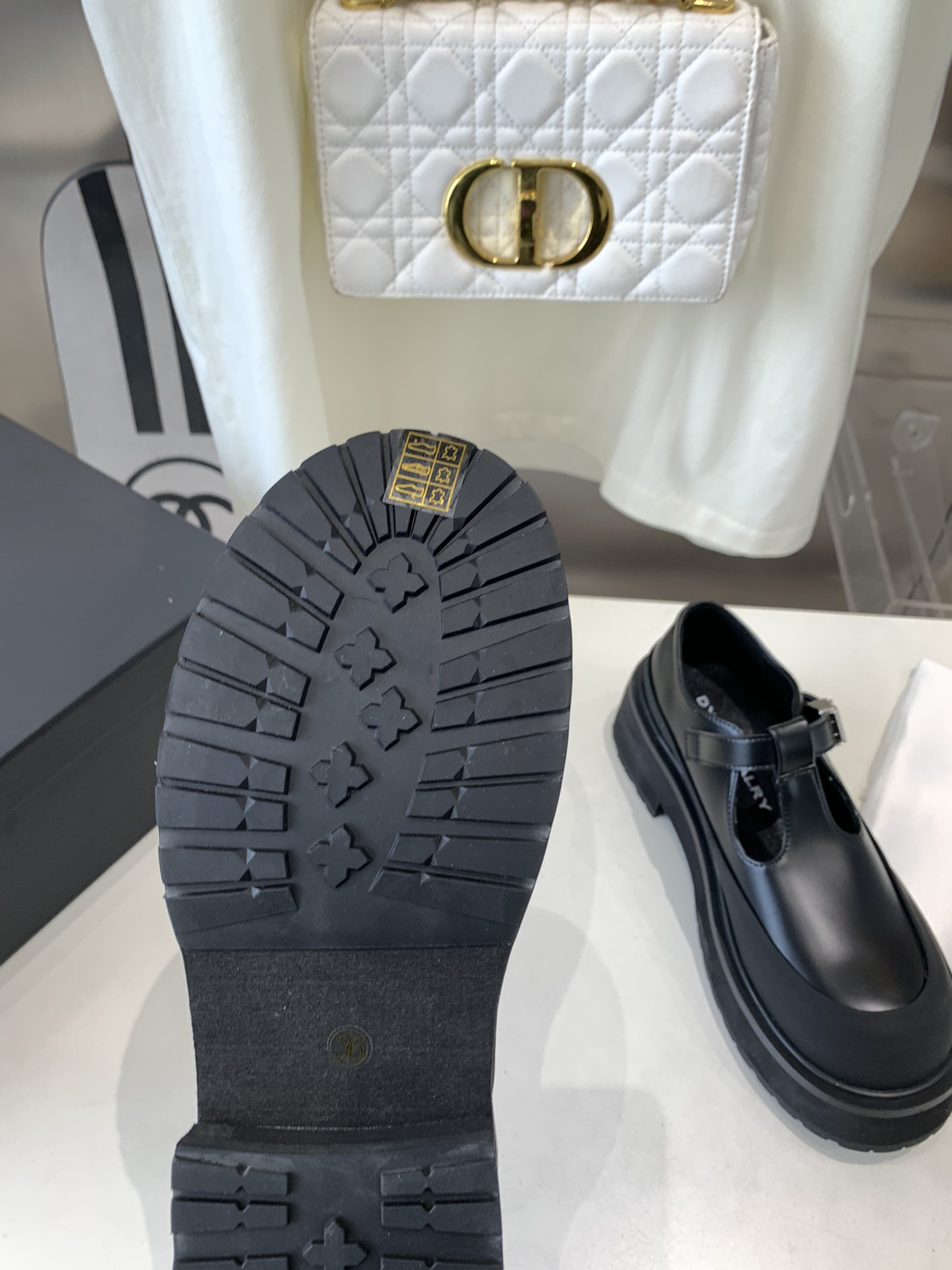 “Designer DYMONLATERY 2024 Black Series Big Head Shoes Offer $600” - 图片 7