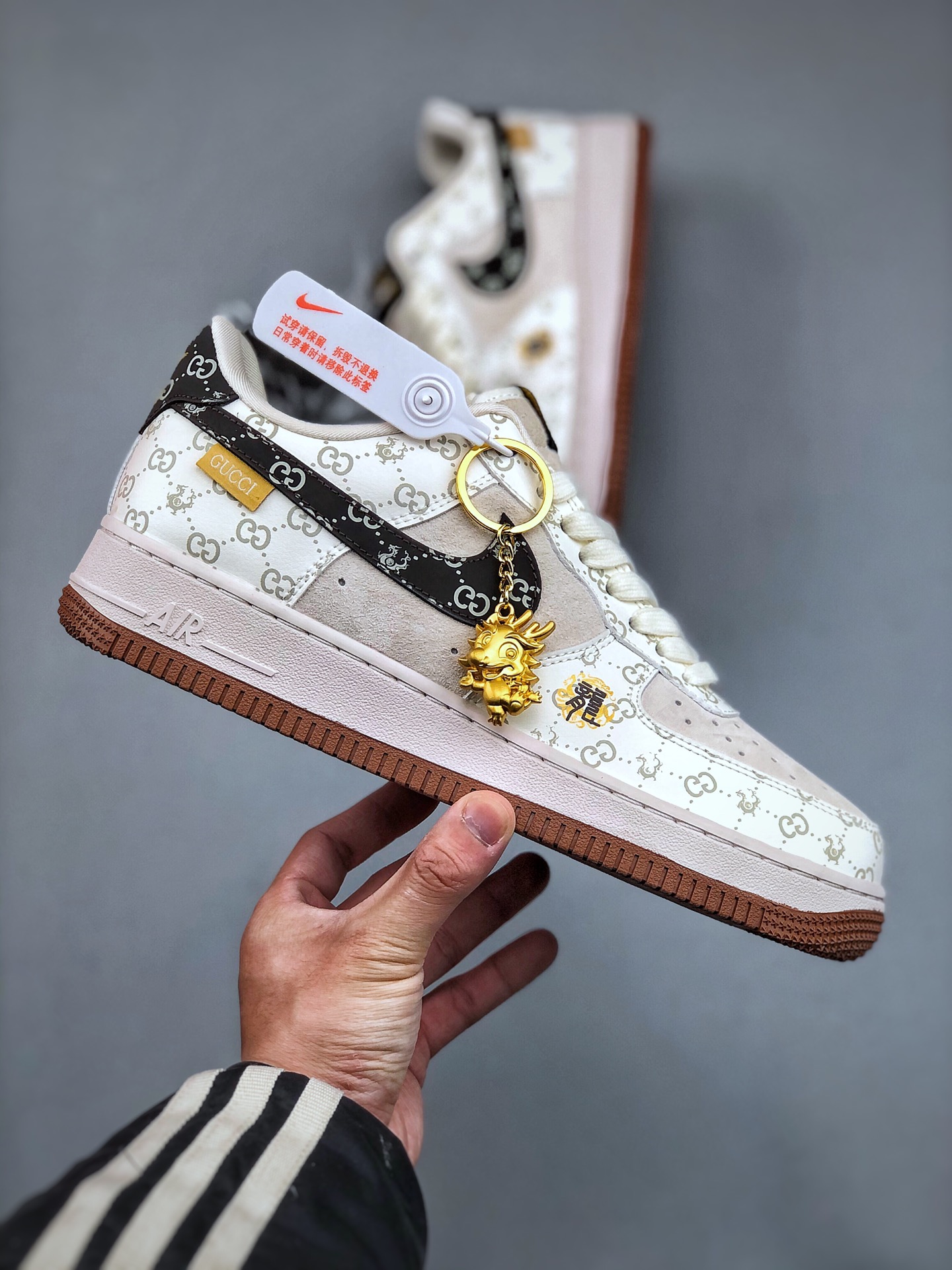 KNikeAirForce1Low07xGUCCI古驰白灰黑原楦头原纸板打造纯正低帮空军版型专注外贸渠道