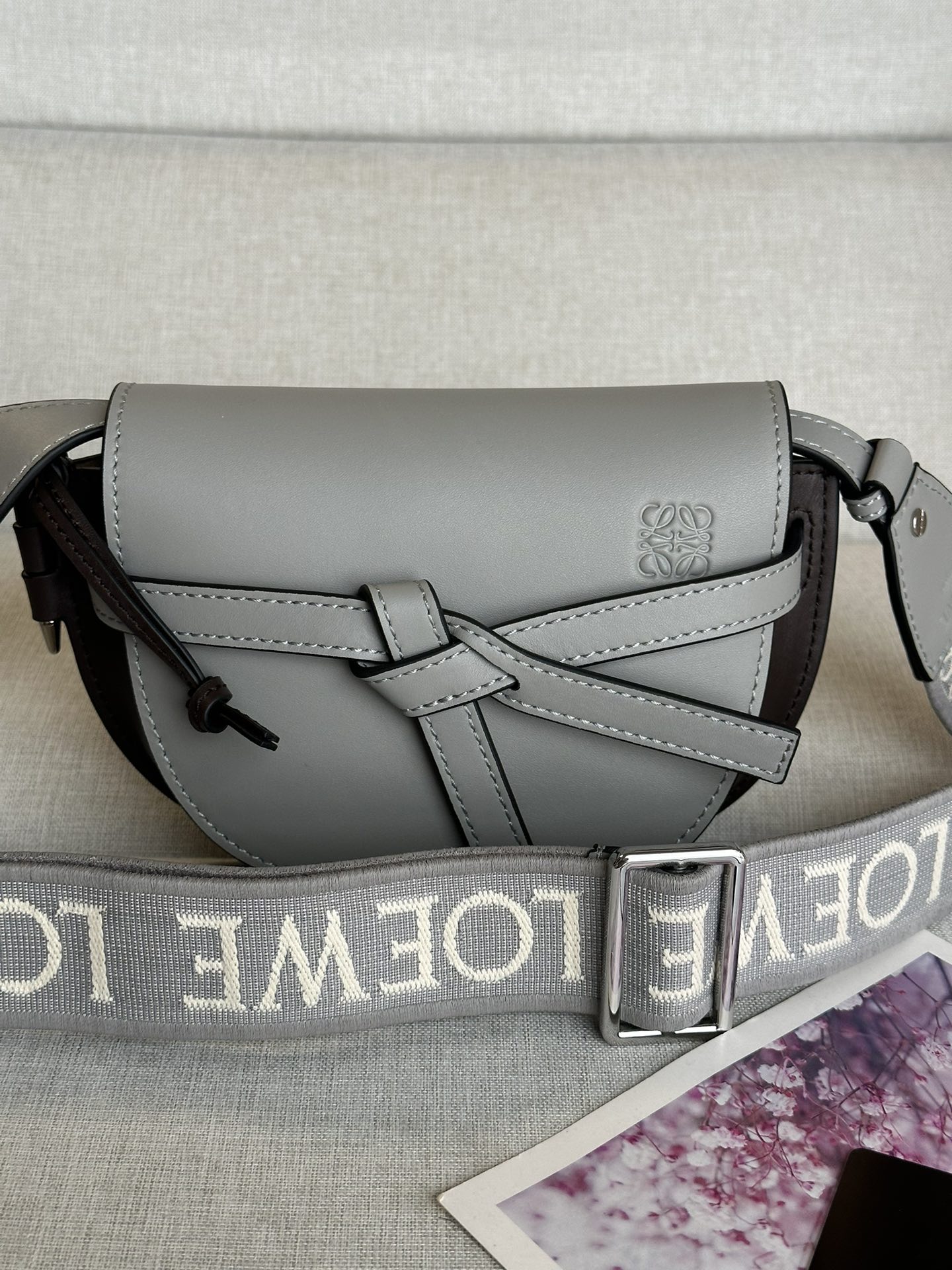 NO:175605,Genuine grade original leather version mini gray coffee upgraded letters shoulder strap saddle bag MiniGateDual handbag shipment 56t21S 聲子√电影资源分类影资源分类影资源分类影资源分类影资源分类影资源分类影资源分类影资源分类影资源分类影资源分类影资源分类影资源分类影资源分类影资源分类影资源分类影资源分类影资源分类影资源分类影资源源源源源源源源源源源源源源源源源源源源源源源源源源源源源源源源源源源源源源源源源源源源源源源源源源源源源源源源源源源源源�19860909正品级 原厂皮版本 迷你 灰咖 升级版字母寛肩带马鞍包MiniGateDual手袋出货56t21S 绝绝子√寛肩带简直是灵魂之笔 赋予了gate全新的生命包身采用柔软牛皮革精制而成,可拆卸调节牛皮提绣花肩带～单肩斜挎、腰包 胸包都非常~背上身很显气质 容量也非常在线 无压力 必入款 size21*12.5*9cm,特级罗意威,loewe,cowhide,Bag