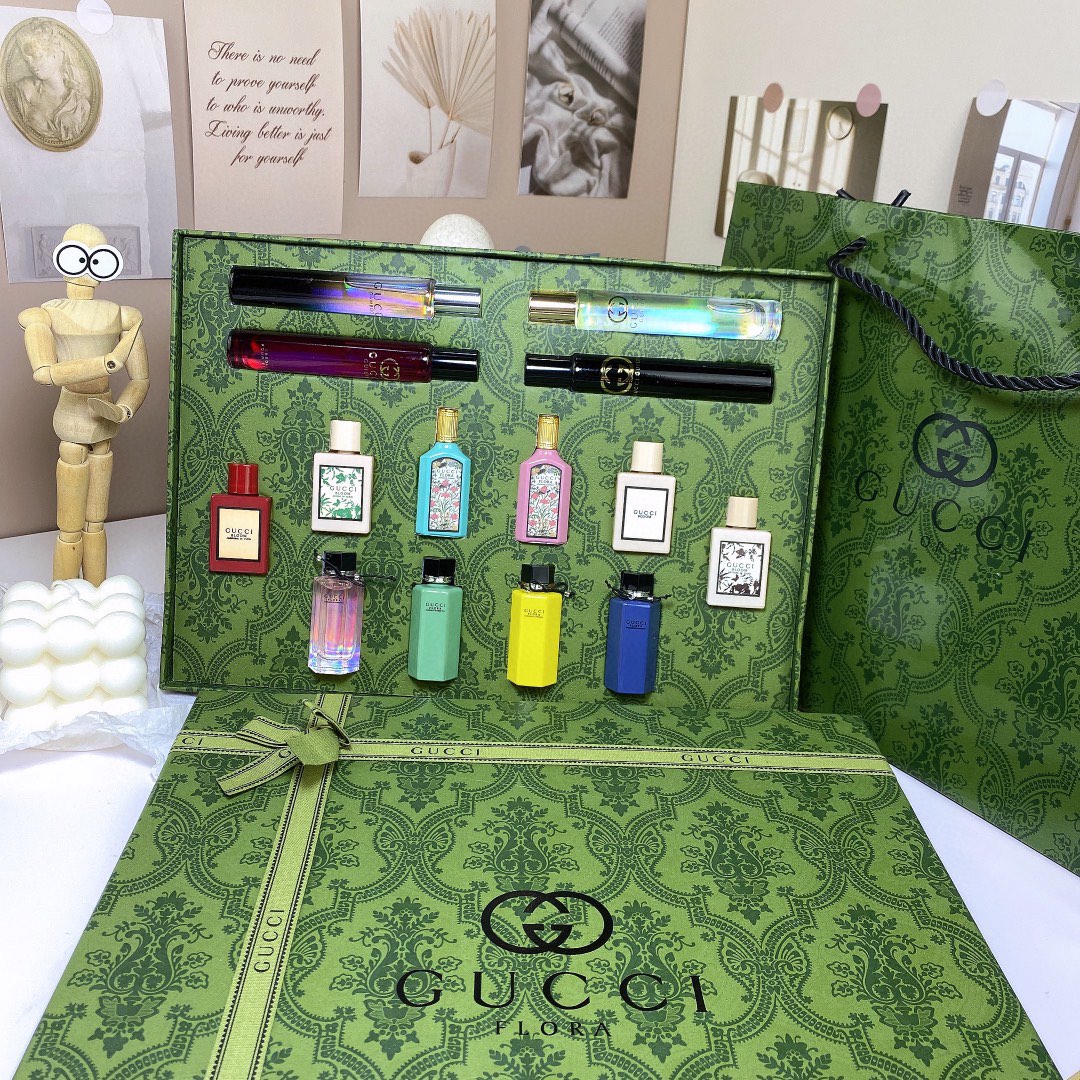 Set de 14 muestras de perfume Gucci! Aromas: Flower Dance Pink, Flower Dance Purple, Flower Dance Green, Flower Dance L…