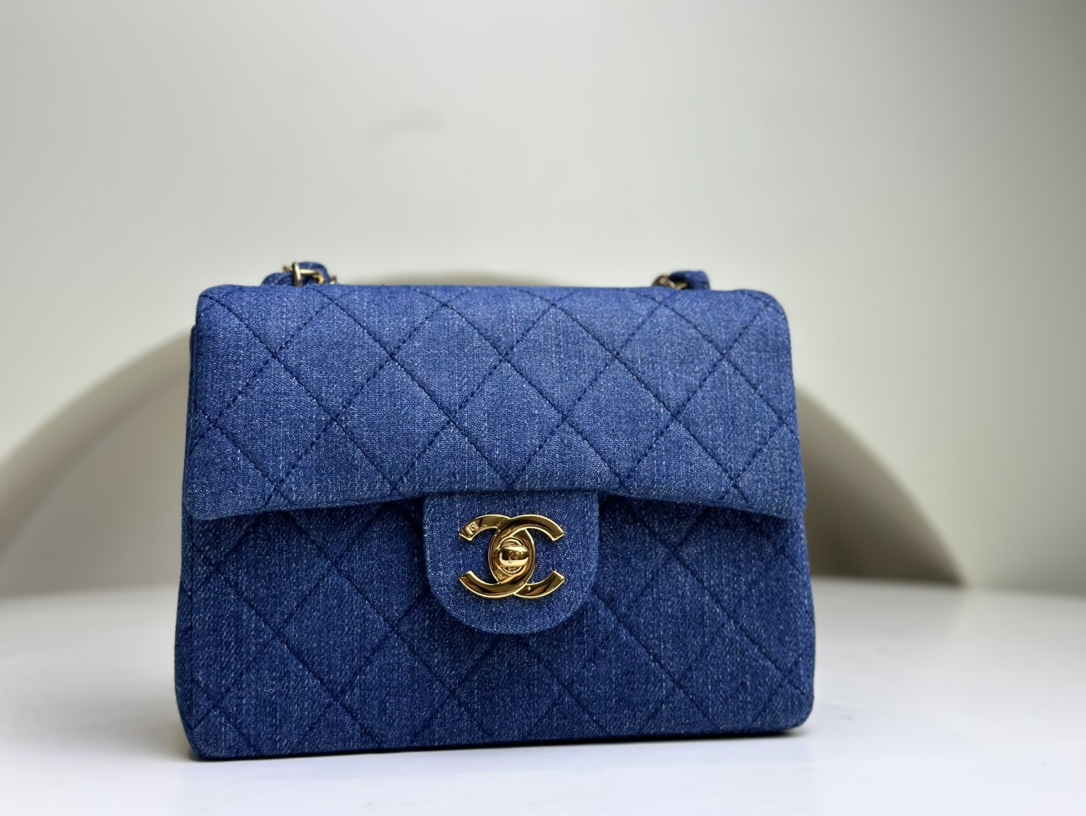 Chanel Crossbody & Shoulder Bags Vintage