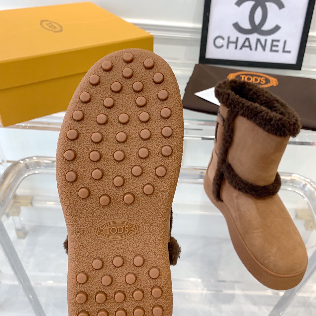 Tod’s New Snow Boots: High-Quality Winter Essential with Water-Resistant Cattle Skins. - 图片 8