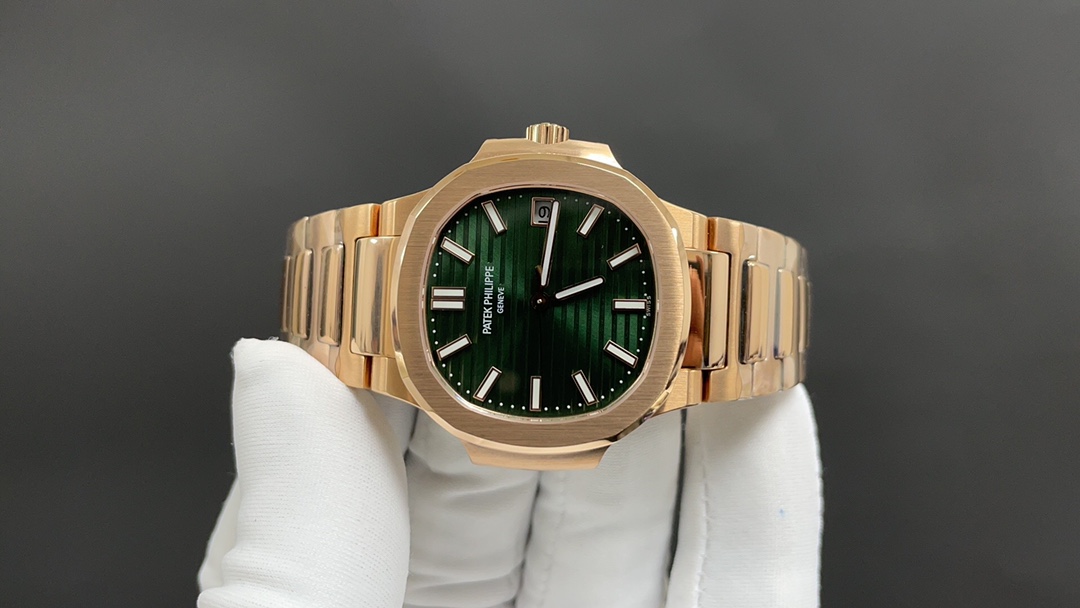 Patek Philippe “没人能拥有百达.翡丽，只不过为下一代保管而已。”