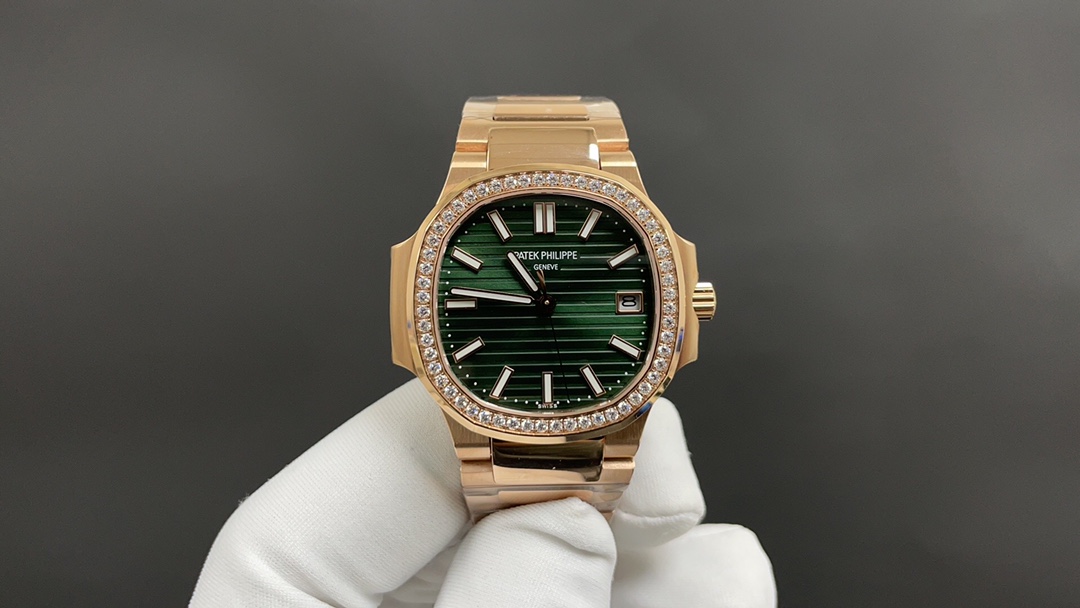 Patek Philippe “没人能拥有百达.翡丽，只不过为下一代保管而已。”