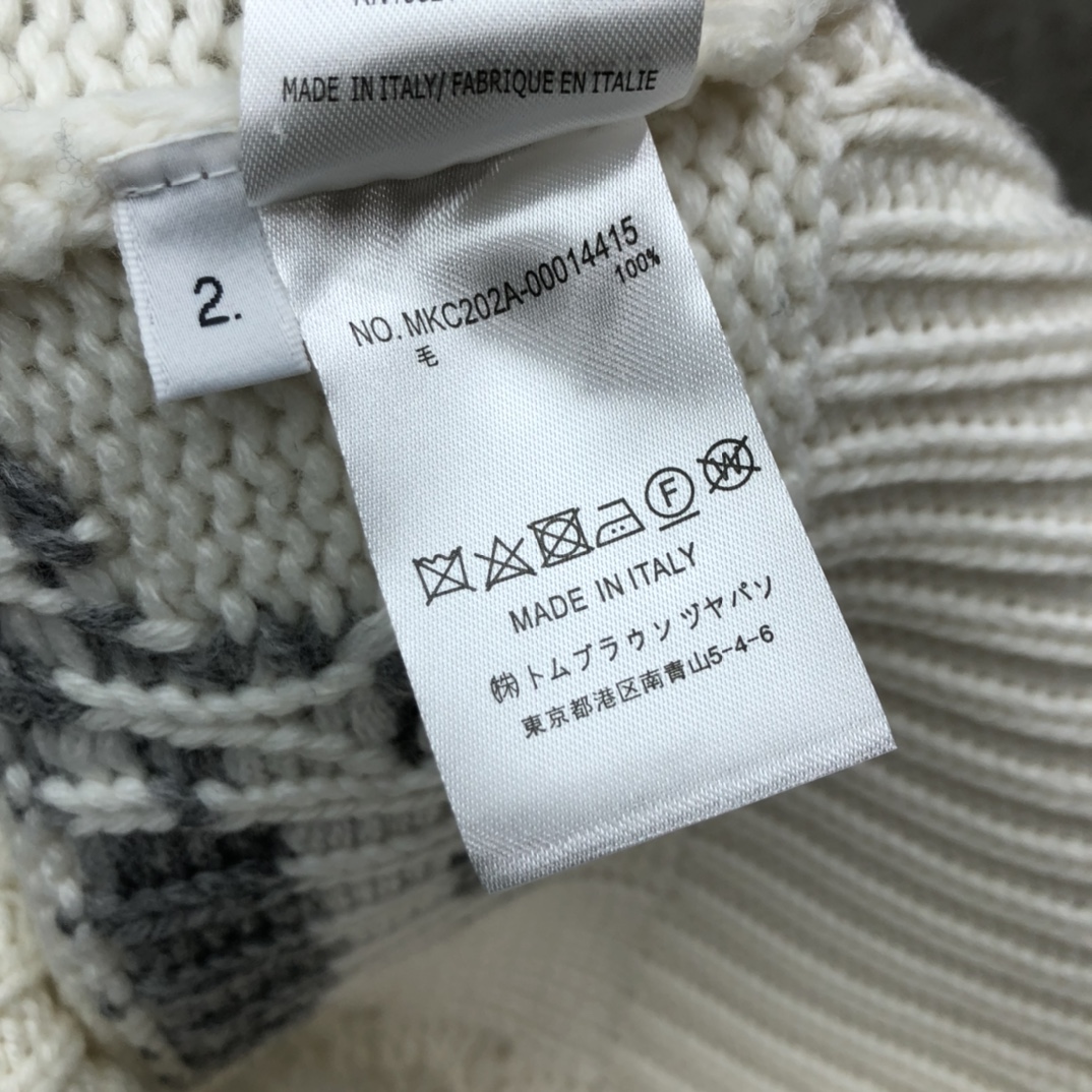 高版本女款羊毛小狗圆领毛衣 

码数：1.2.3    颜色：藏青   白色  红色