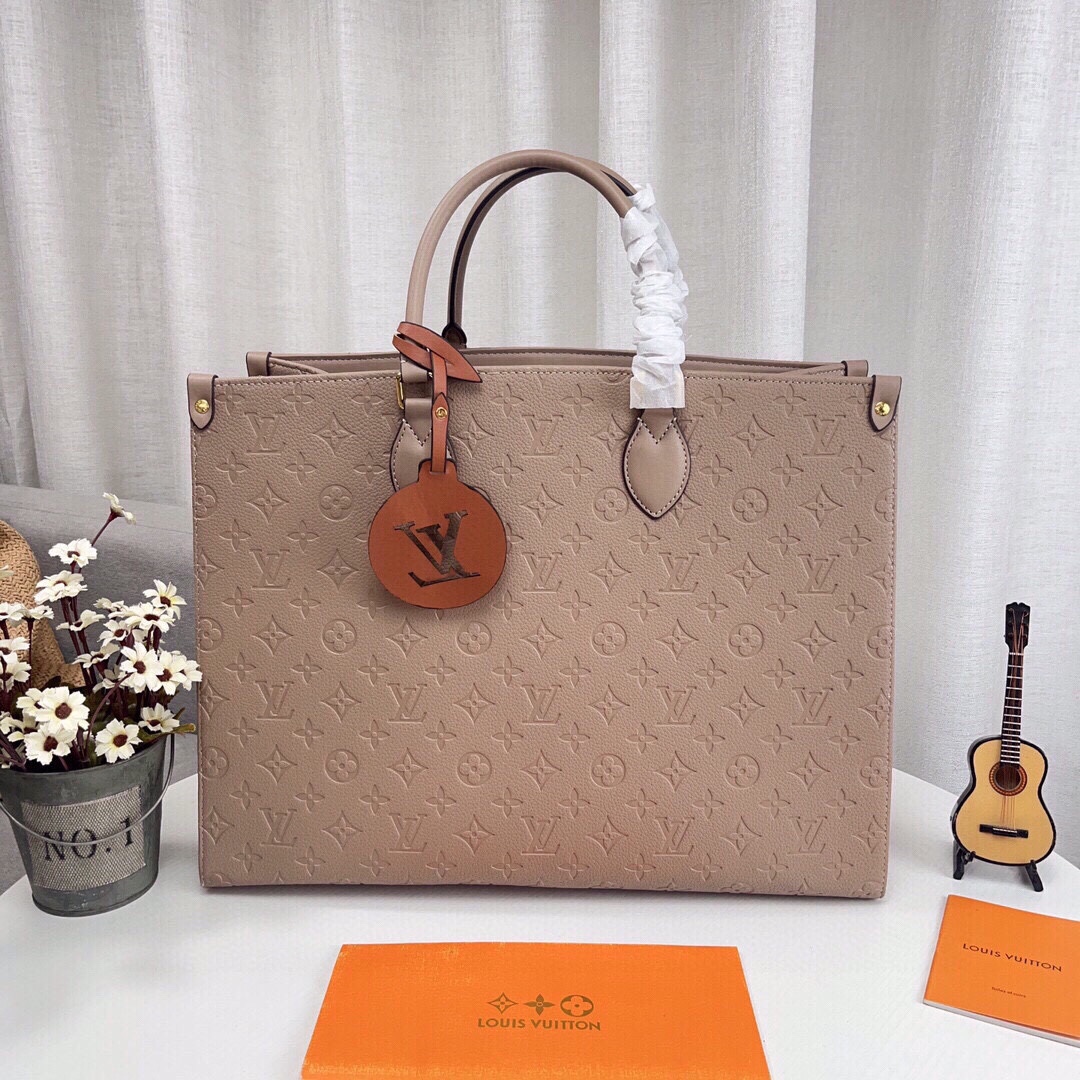 Louis Vuitton LV Onthego Luxury
 Tote Bags