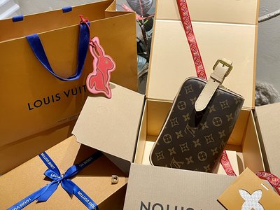 Louis Vuitton Copy Cosmetic Bags